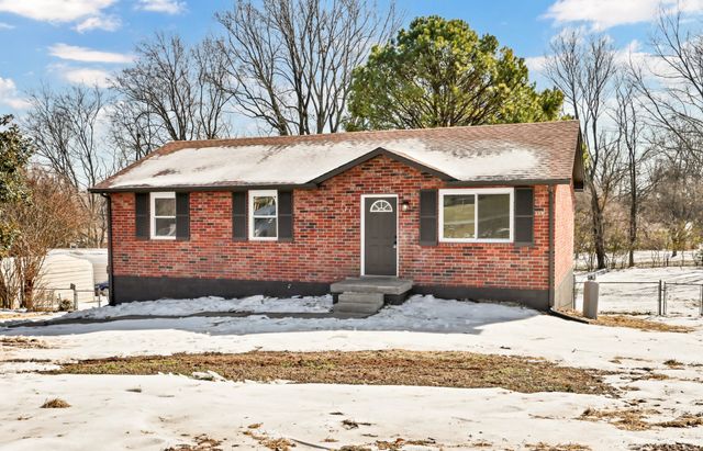 786 Pollard Rd, Clarksville, TN 37042