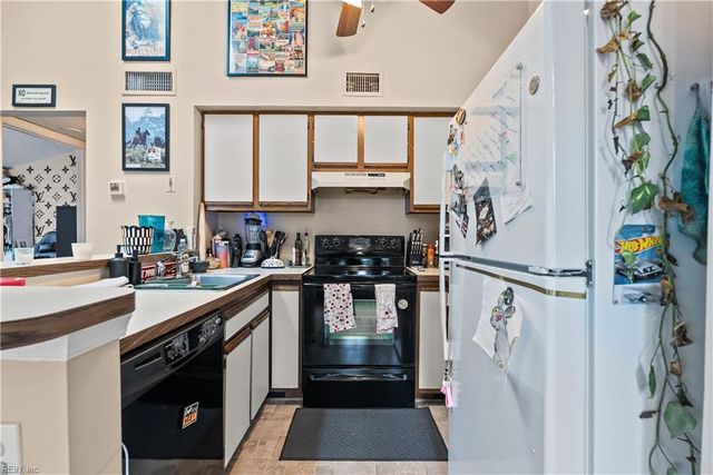 430 Babbling Brook DR, Virginia Beach, VA 23462