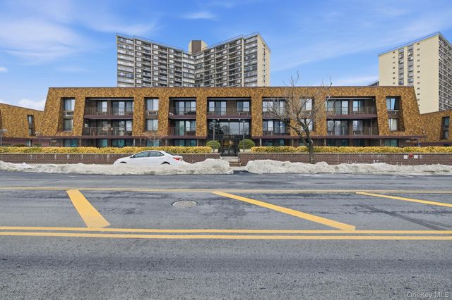 20933 26th Avenue 2B, Bayside, NY 11360