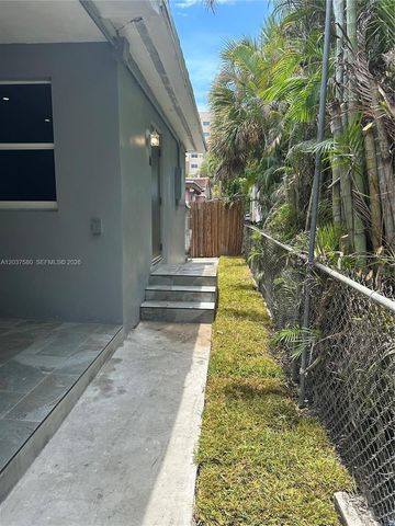 1628 NW 15th St A, Miami, FL 33125