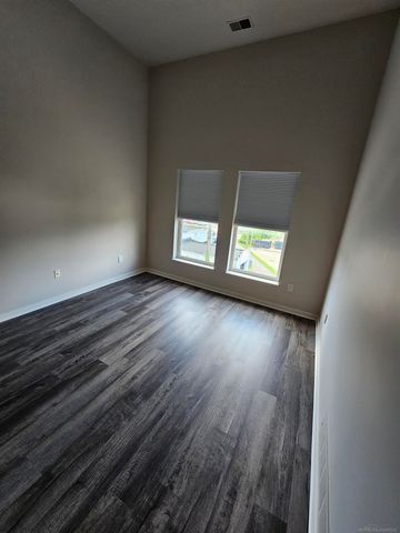 66 Clinton Street, Mt Clemens, MI 48043