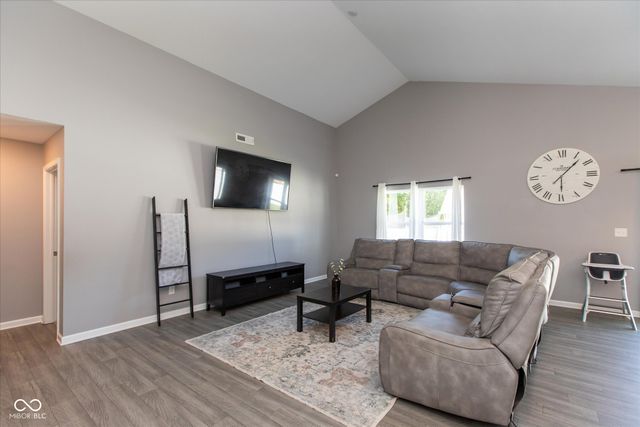 1151 N Aberdeen Drive, Franklin, IN 46131