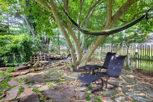 2 Heritage Place, Tappan, NY 10983