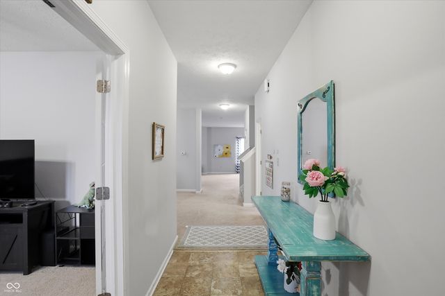 826 Kelly Pass, Greenwood, IN 46143