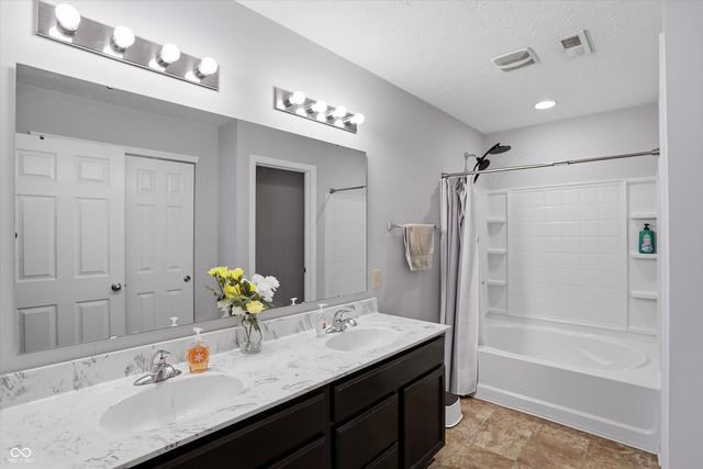 826 Kelly Pass, Greenwood, IN 46143