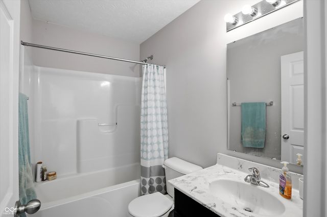 826 Kelly Pass, Greenwood, IN 46143