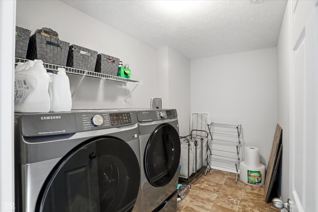 826 Kelly Pass, Greenwood, IN 46143