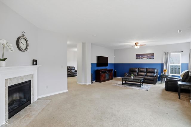 826 Kelly Pass, Greenwood, IN 46143