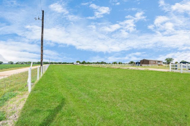 801 Williams Road, East Bernard, TX 77435