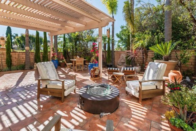 6663 Sitio Palmas, Carlsbad, CA 92009