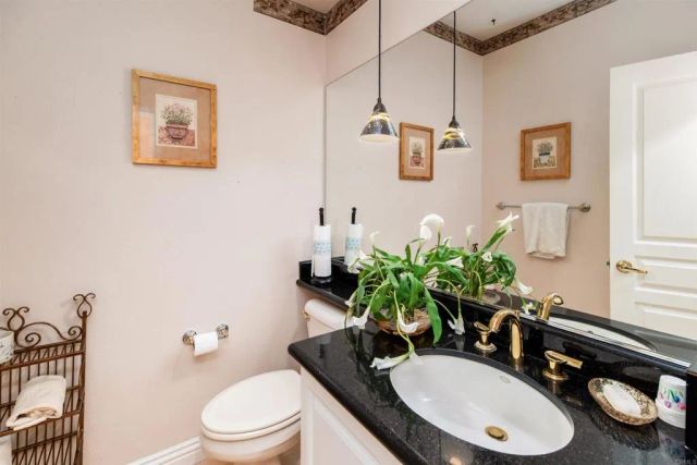 6663 Sitio Palmas, Carlsbad, CA 92009