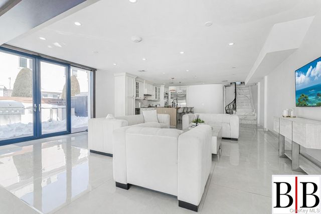 2276 National Drive, Brooklyn, NY 11234