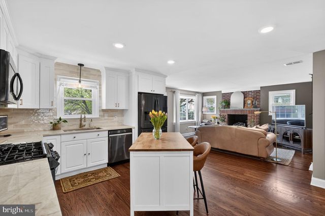 7501 NEWLAND ST, Philadelphia, PA 19128