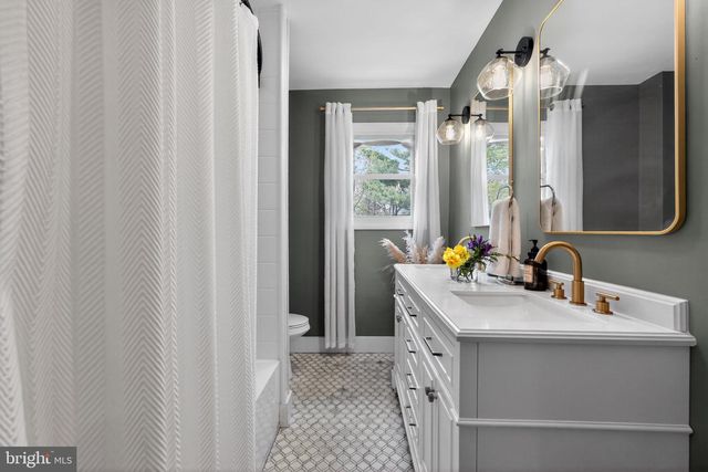 7501 NEWLAND ST, Philadelphia, PA 19128