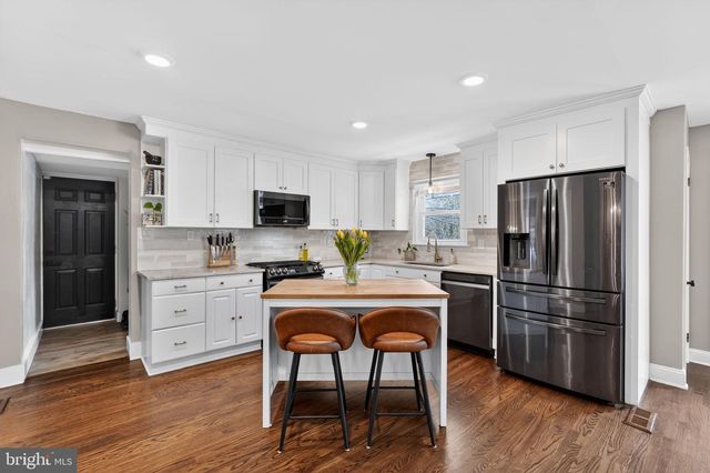 7501 NEWLAND ST, Philadelphia, PA 19128