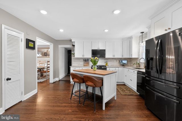 7501 NEWLAND ST, Philadelphia, PA 19128