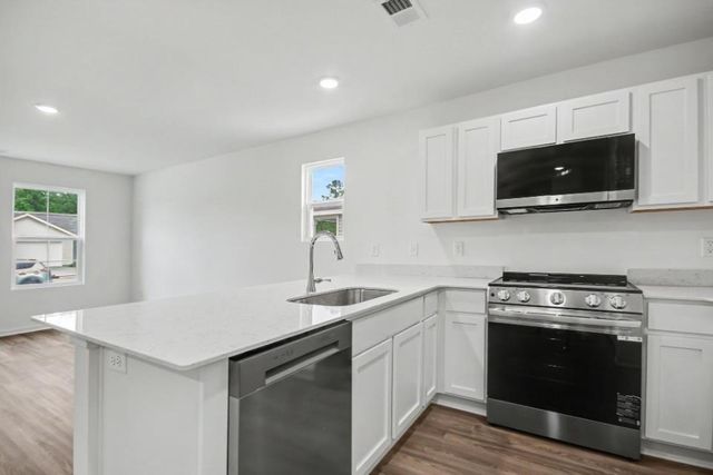 78 Vintage Way, Tabor City, NC 28463