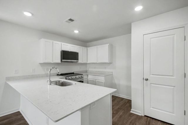 78 Vintage Way, Tabor City, NC 28463
