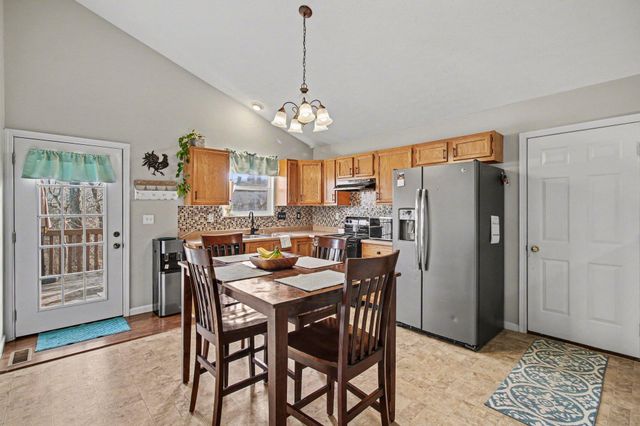 7652 Falls Creek Way, Burlington, KY 41005