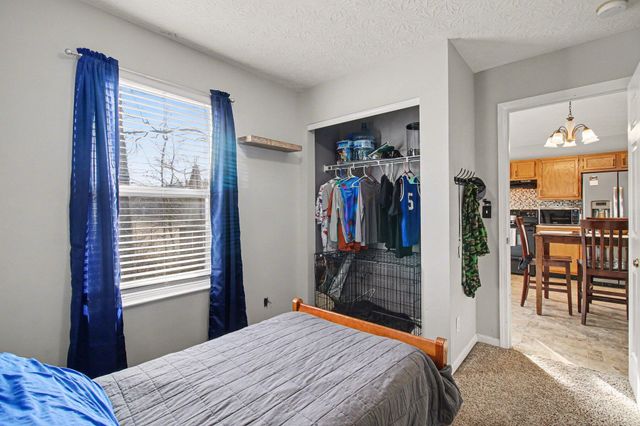 7652 Falls Creek Way, Burlington, KY 41005