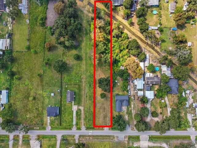 542 N Pine Street, Arcola, TX 77583