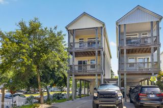 202 Bridgeview Court A, Surf City, NC 28445