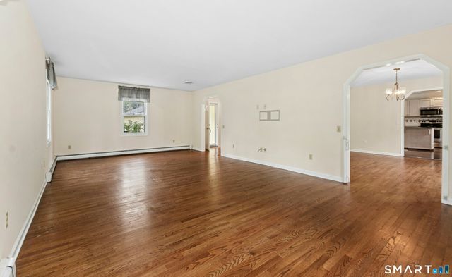 12 Heritage Drive, Danbury, CT 06811