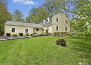 12 Heritage Drive, Danbury, CT 06811