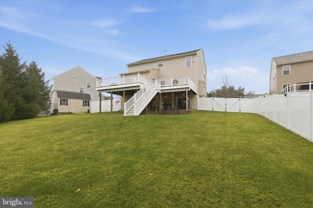 2760 QUANTIM CT, Manchester, MD 21102