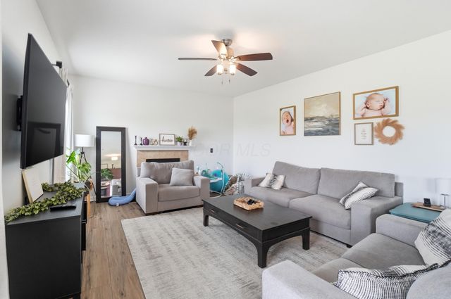 163 Terrier Court, Pataskala, OH 43062