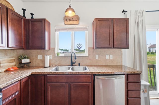 163 Terrier Court, Pataskala, OH 43062