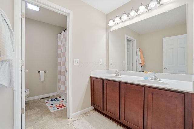 163 Terrier Court, Pataskala, OH 43062