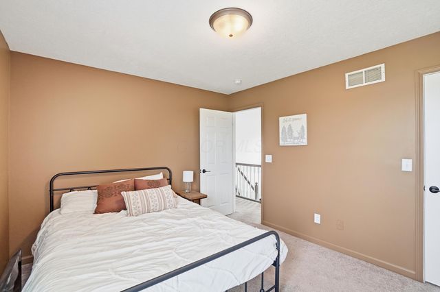 163 Terrier Court, Pataskala, OH 43062