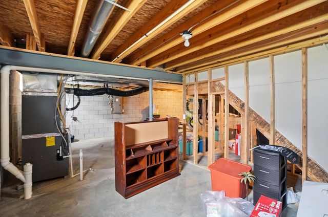 163 Terrier Court, Pataskala, OH 43062