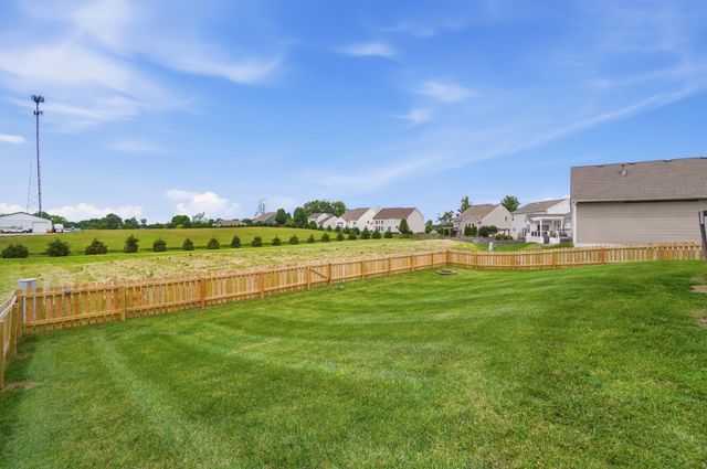 163 Terrier Court, Pataskala, OH 43062