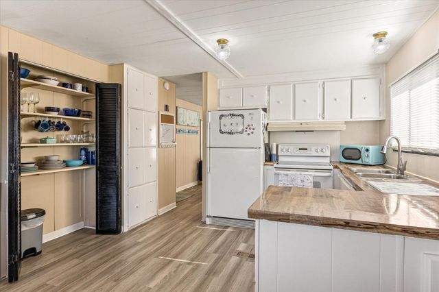 6526 Blue Water Court, Granbury, TX 76049