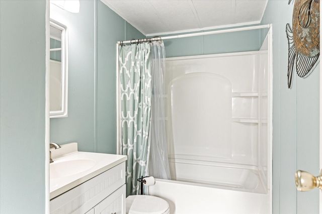 6526 Blue Water Court, Granbury, TX 76049