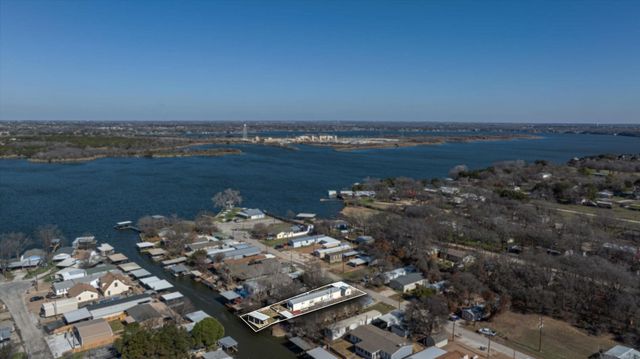 6526 Blue Water Court, Granbury, TX 76049