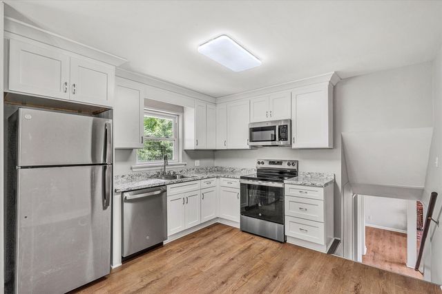6066 Thornrose RD, Roanoke, VA 24012