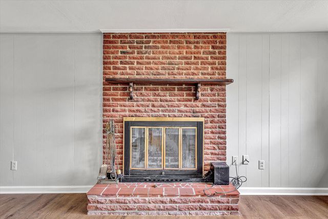 6066 Thornrose RD, Roanoke, VA 24012