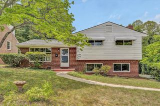 6066 Thornrose RD, Roanoke, VA 24012
