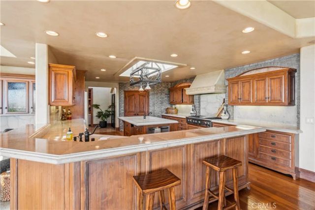 600 Ramona, Corona Del Mar, CA 92625