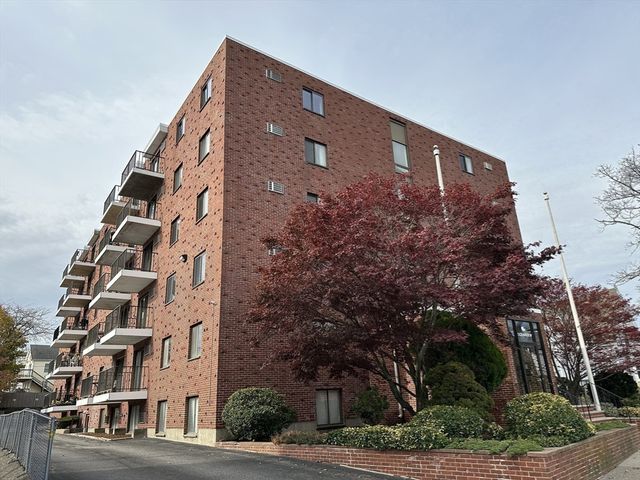 95 Nahant St 12, Lynn, MA 01902