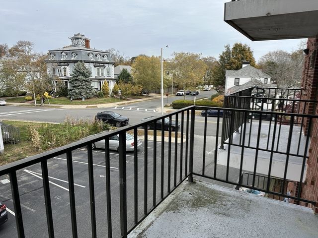 95 Nahant St 12, Lynn, MA 01902