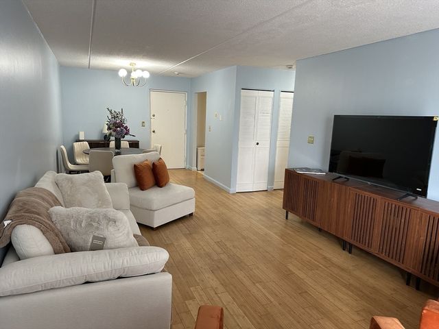 95 Nahant St 12, Lynn, MA 01902