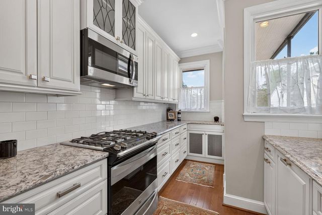 2714 NW P ST NW, Washington, DC 20007