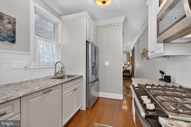 2714 NW P ST NW, Washington, DC 20007