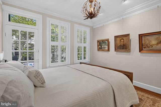 2714 NW P ST NW, Washington, DC 20007