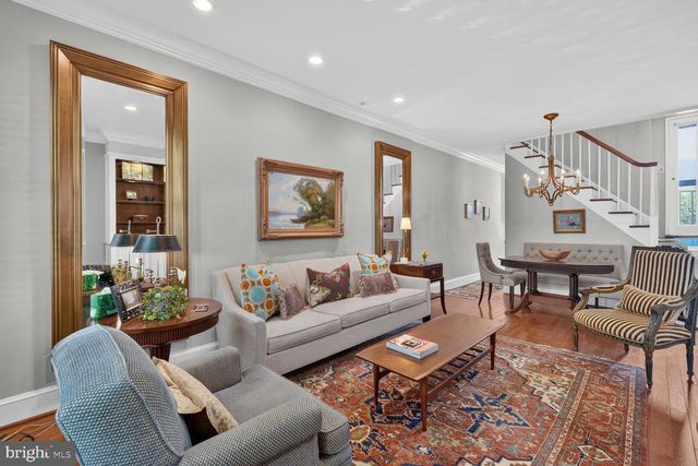 2714 NW P ST NW, Washington, DC 20007