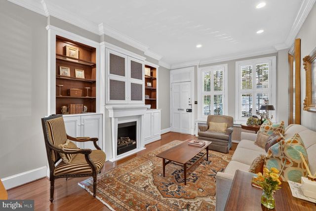 2714 NW P ST NW, Washington, DC 20007